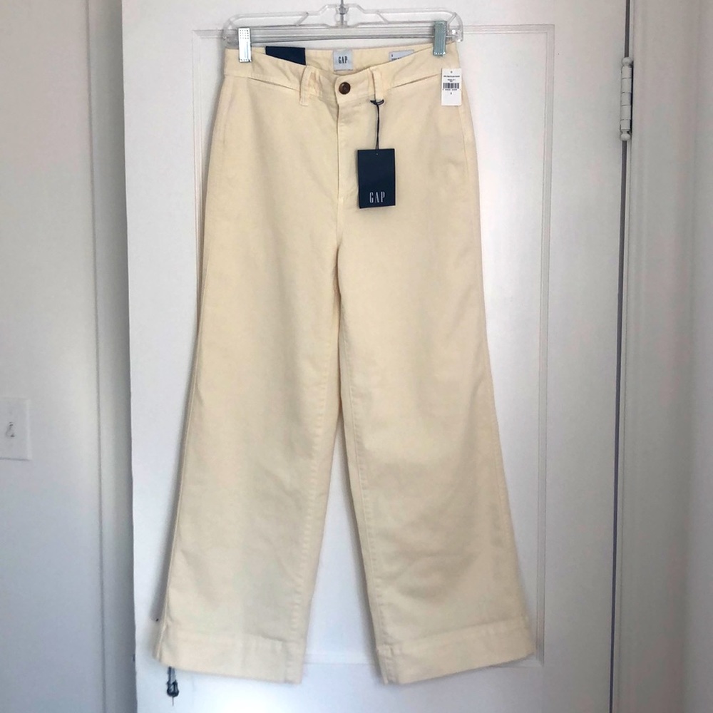 Gap High Rise Wide-Leg Crop Jean size 2